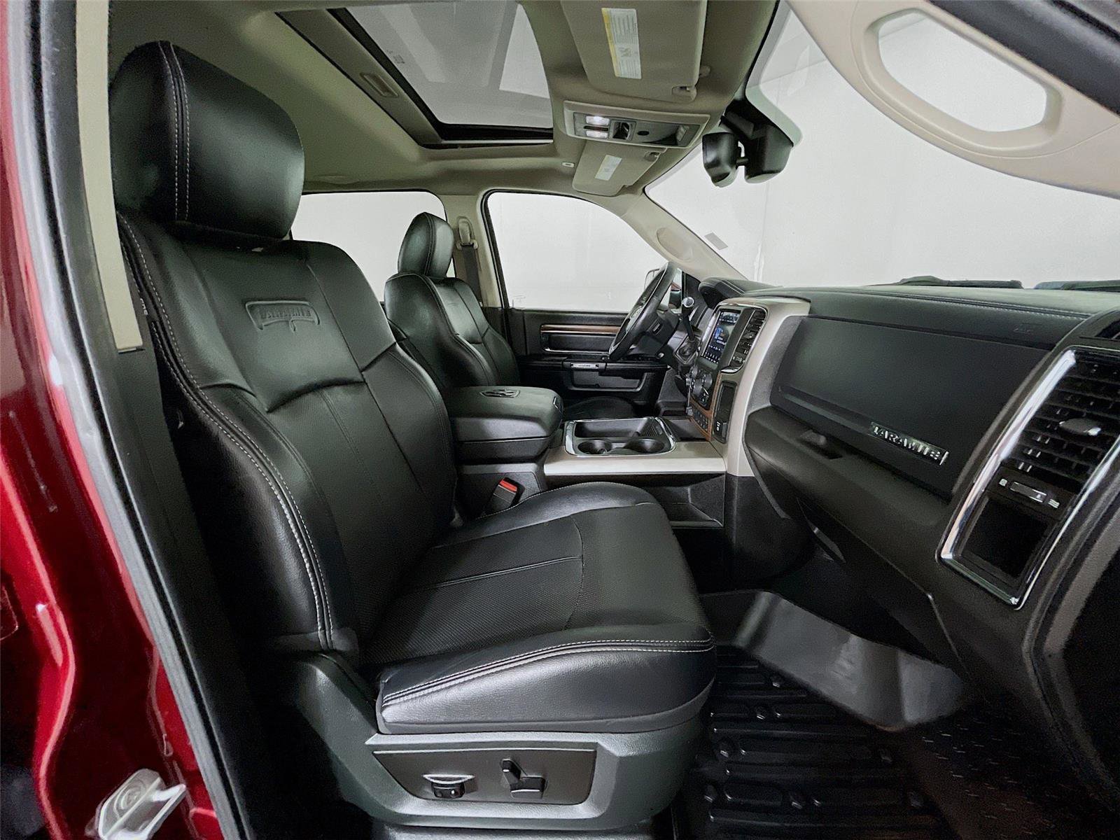 Used 2018 RAM 2500 Laramie w/ Convenience Group image 33