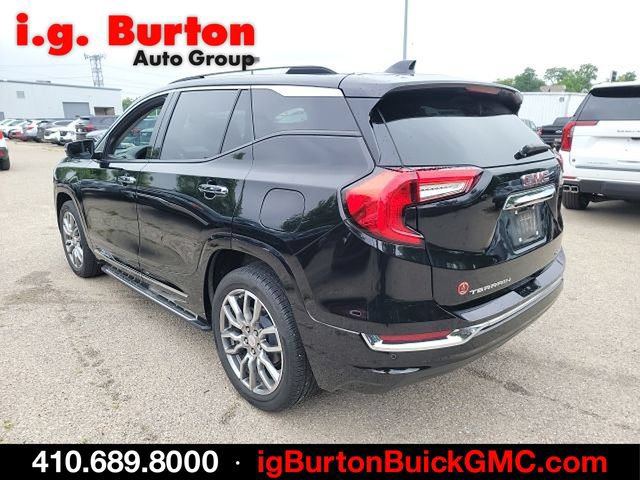 Certified 2024 GMC Terrain Denali w/ Denali Premium Package AWD/4WD image 4