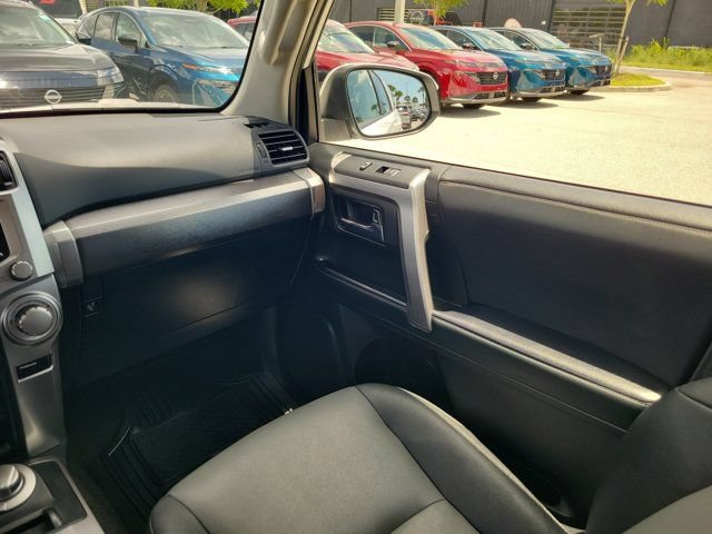 Used 2021 Toyota 4Runner SR5 Premium AWD/4WD image 15