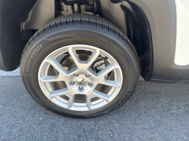 Certified 2023 Jeep Renegade Latitude AWD/4WD image 29