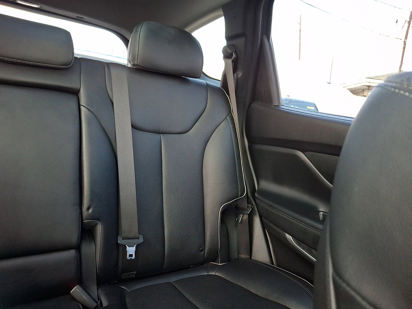 Used 2022 Hyundai Santa Fe SEL w/ Convenience + Premium Package image 16