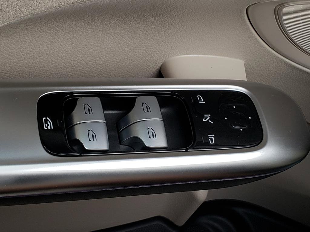 Used 2022 Mercedes-Benz C 300 4MATIC Sedan image 31