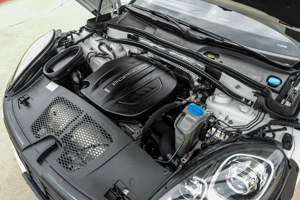 Used 2018 Porsche Macan AWD/4WD image 55