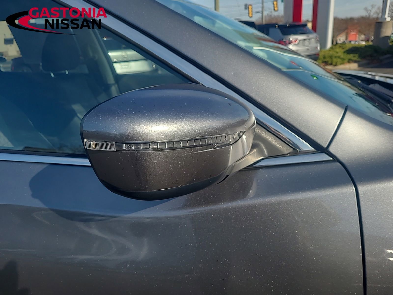 Used 2020 Nissan Rogue SV image 19