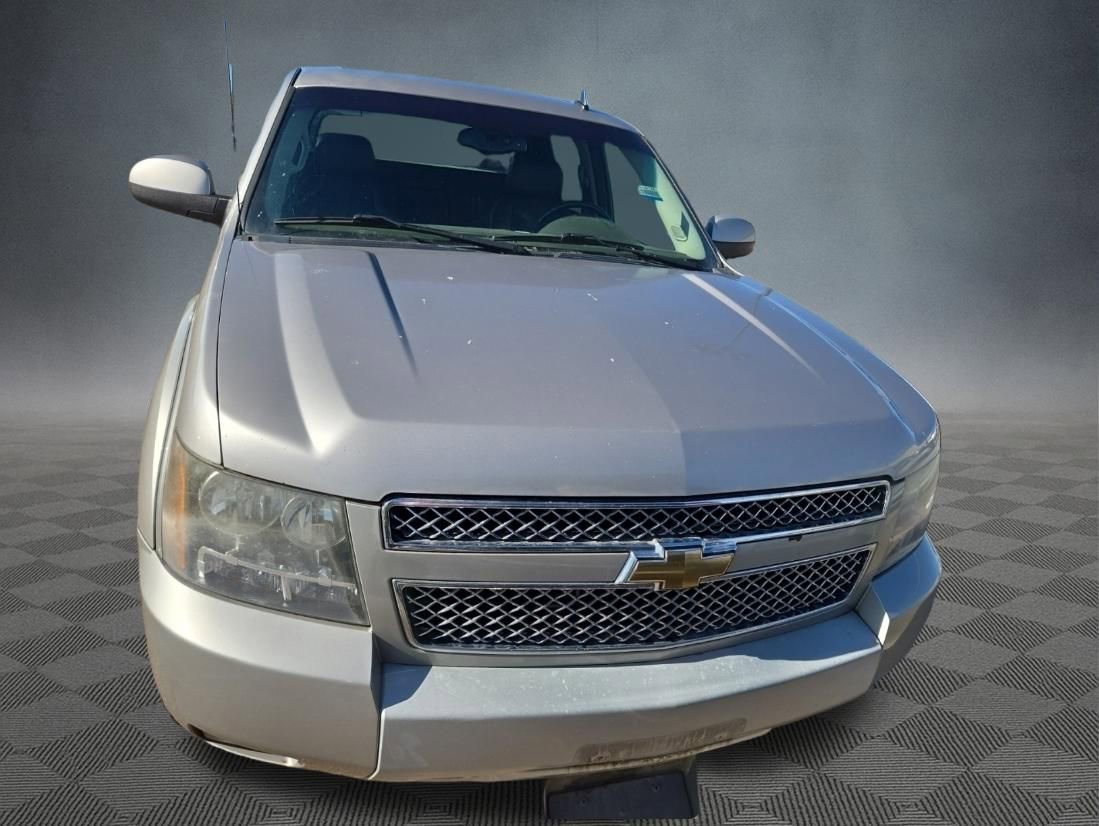 Used 2009 Chevrolet Avalanche LT w/ Luxury Package AWD/4WD image 6