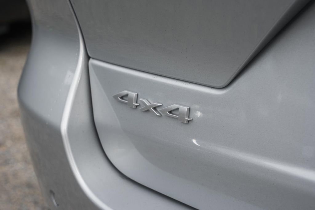 New 2025 Jeep Grand Cherokee Laredo X w/ Luxury Tech Group I image 8