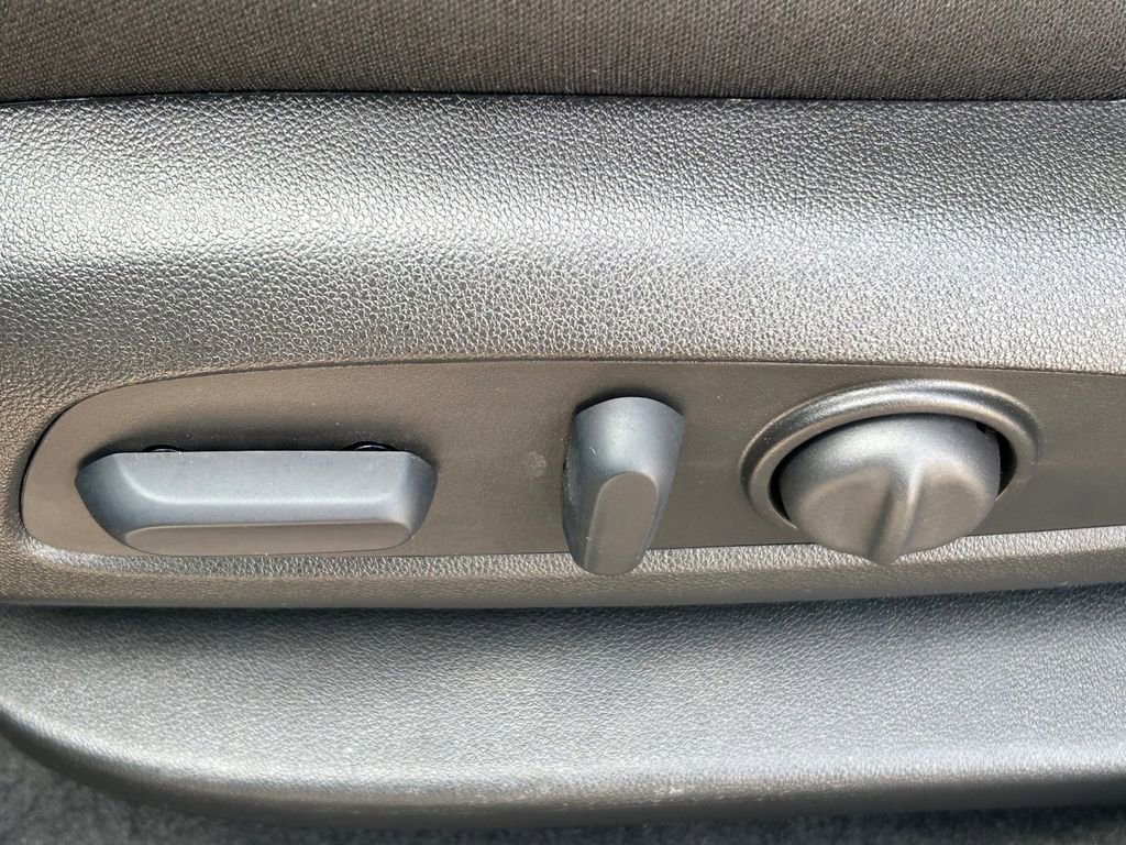 Used 2025 Chevrolet Blazer LT image 20