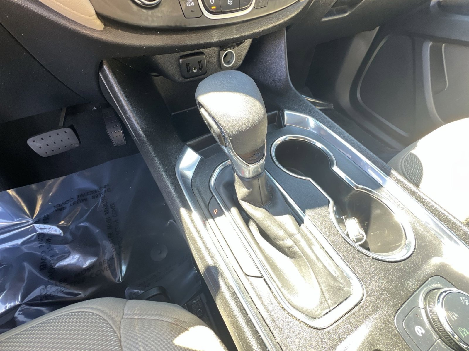 Used 2023 Chevrolet Traverse LS image 21