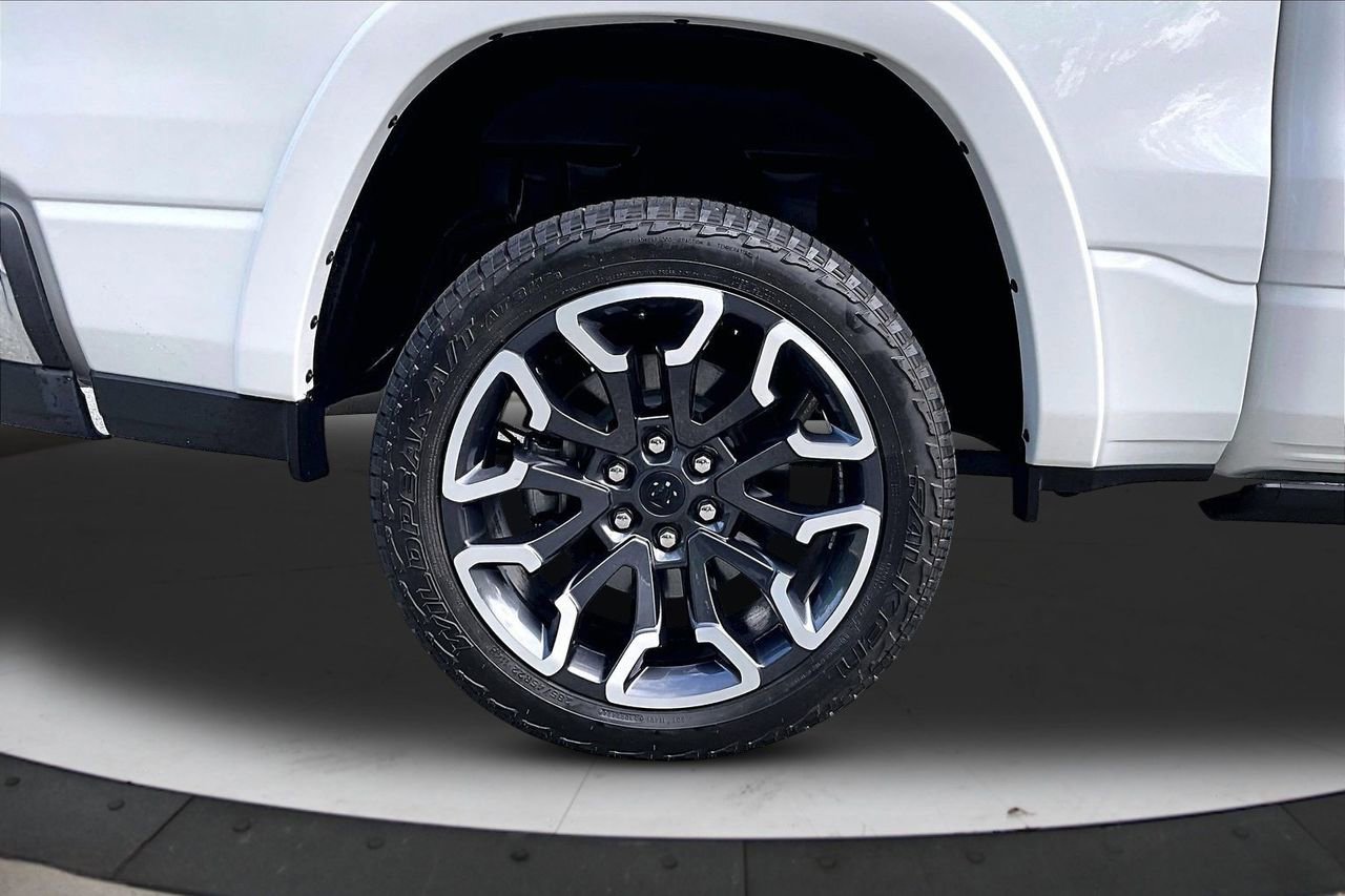 Used 2025 RAM 1500 Limited AWD/4WD image 37