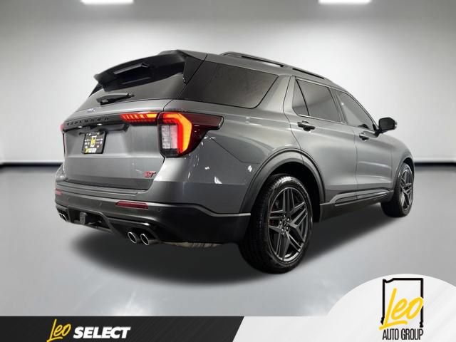 Used 2025 Ford Explorer ST AWD/4WD image 6