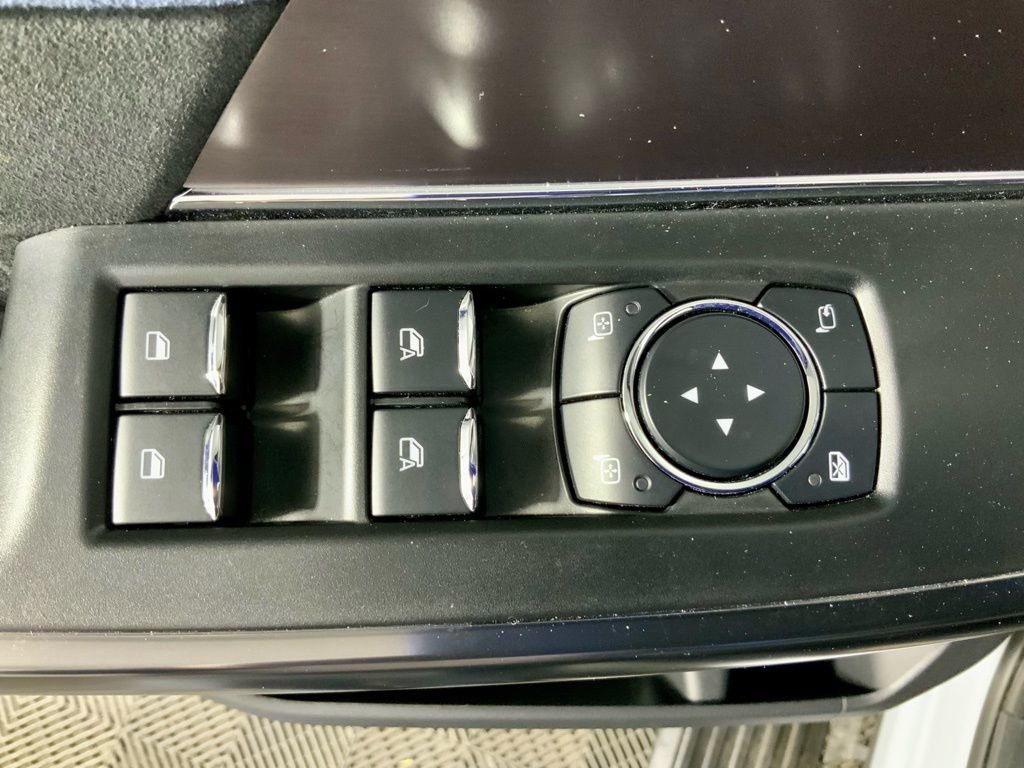 Used 2025 Ford F150 Platinum image 23