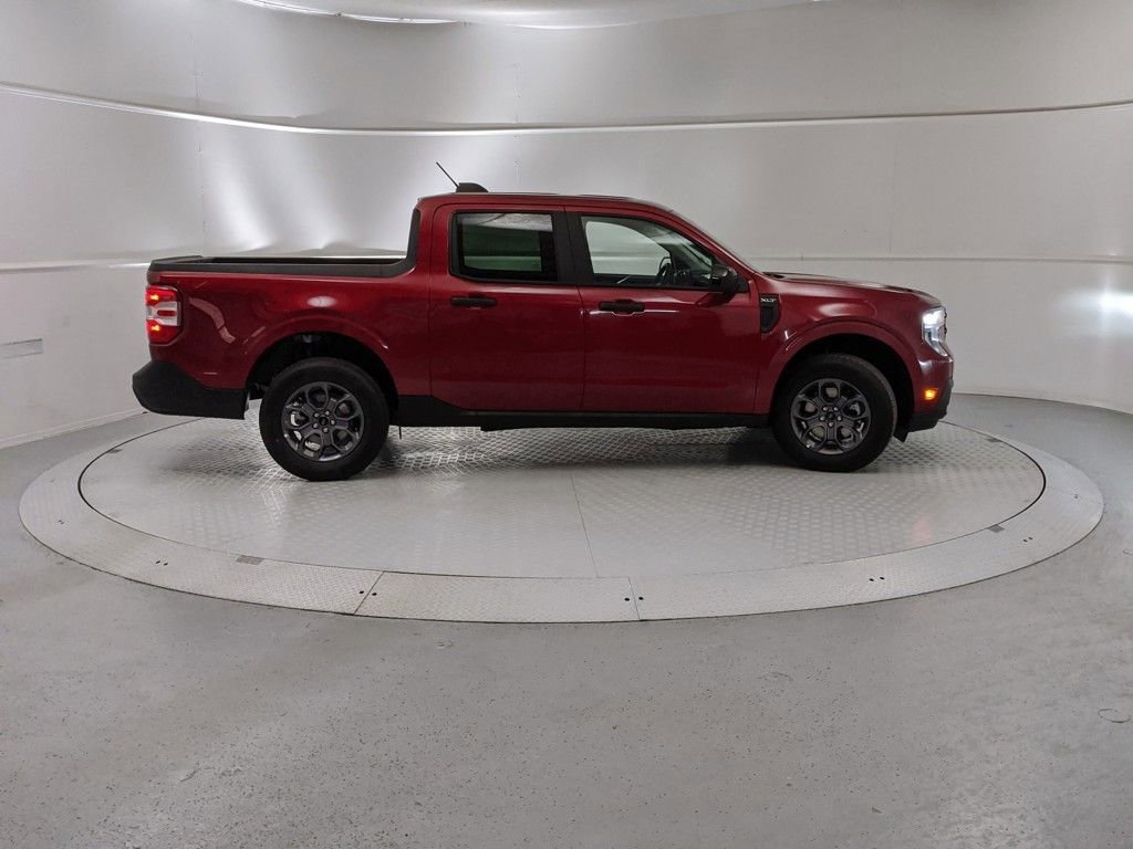 New 2025 Ford Maverick XLT w/ XLT Luxury Package image 2