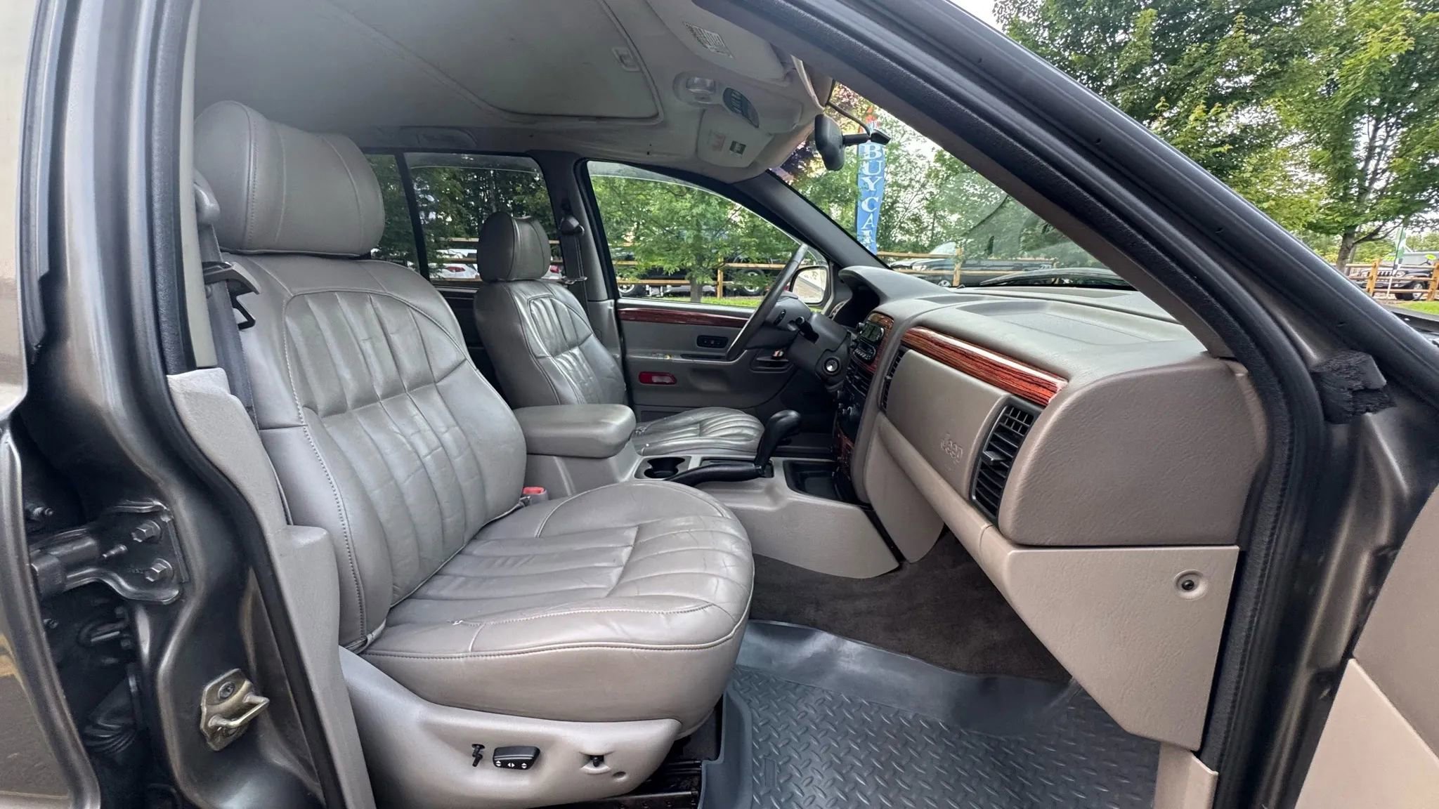 Used 1999 Jeep Grand Cherokee Limited image 29