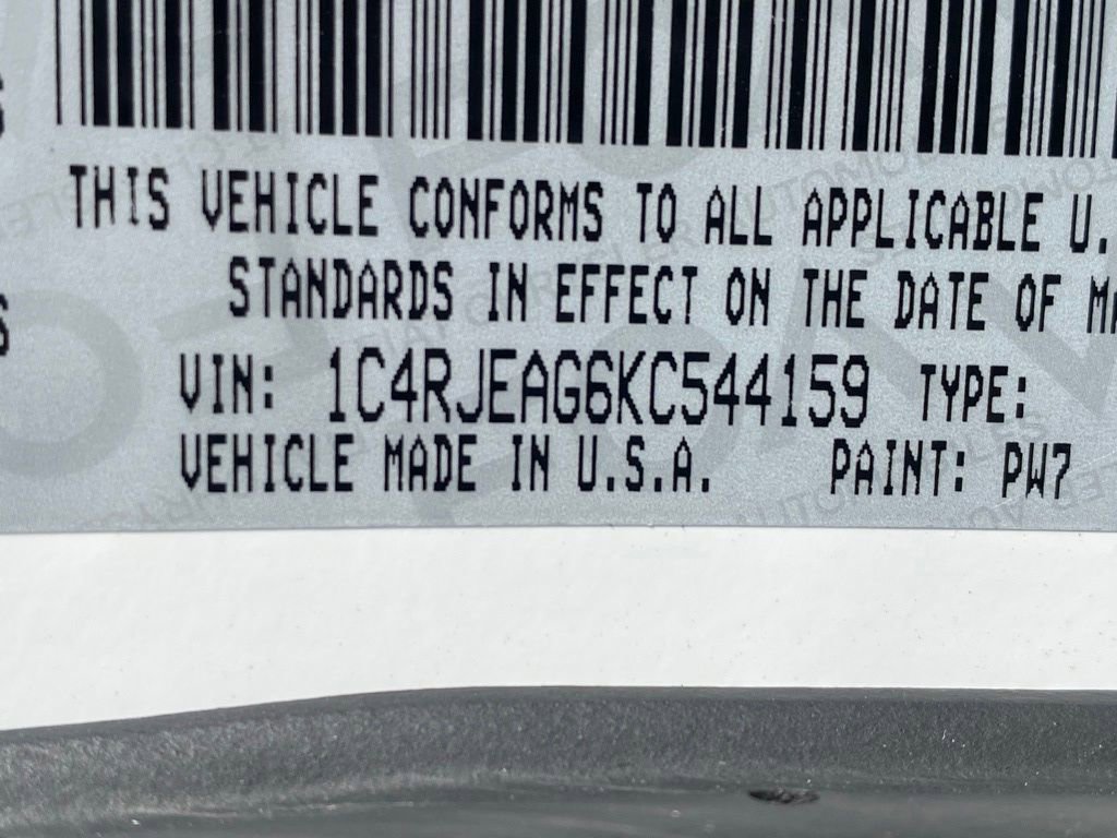 Used 2019 Jeep Grand Cherokee Altitude RWD image 29