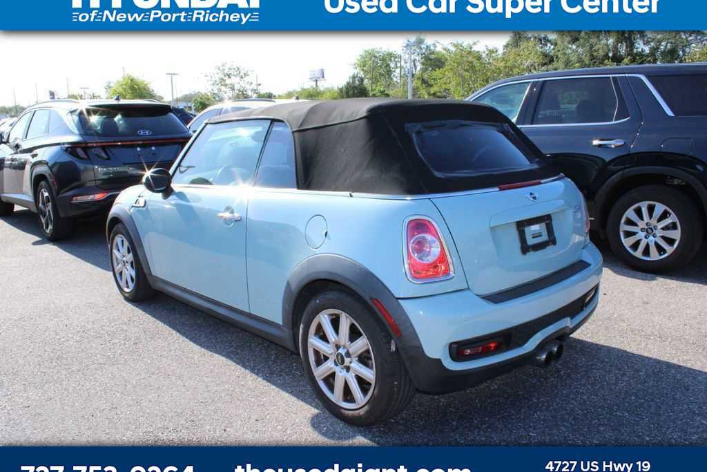 Used 2011 MINI Cooper S FWD image 2