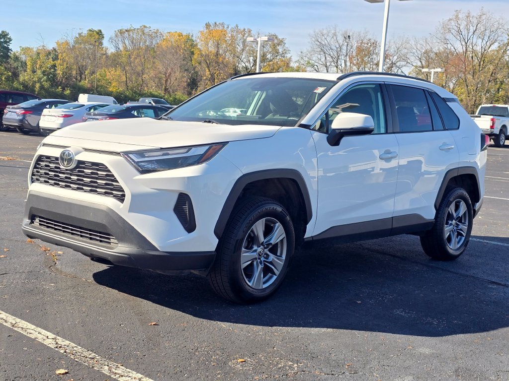 Certified 2022 Toyota RAV4 XLE w/ Convenience Package AWD/4WD image 4