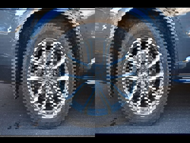 Used 2018 Volvo XC90 T6 Momentum w/ Convenience Package image 37