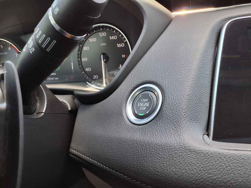 Certified 2023 Cadillac XT4 Luxury FWD image 28