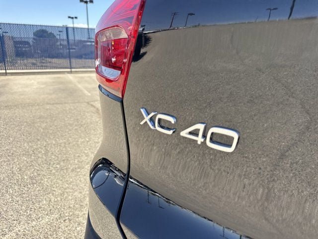 Certified 2025 Volvo XC40 B5 Core w/ Protection Package Premier AWD/4WD image 7