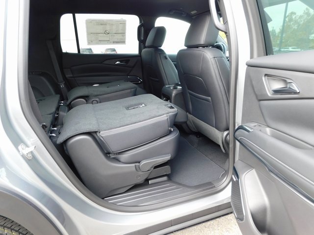 New 2026 Chevrolet Traverse LT w/ Enhanced Driving Package image 28