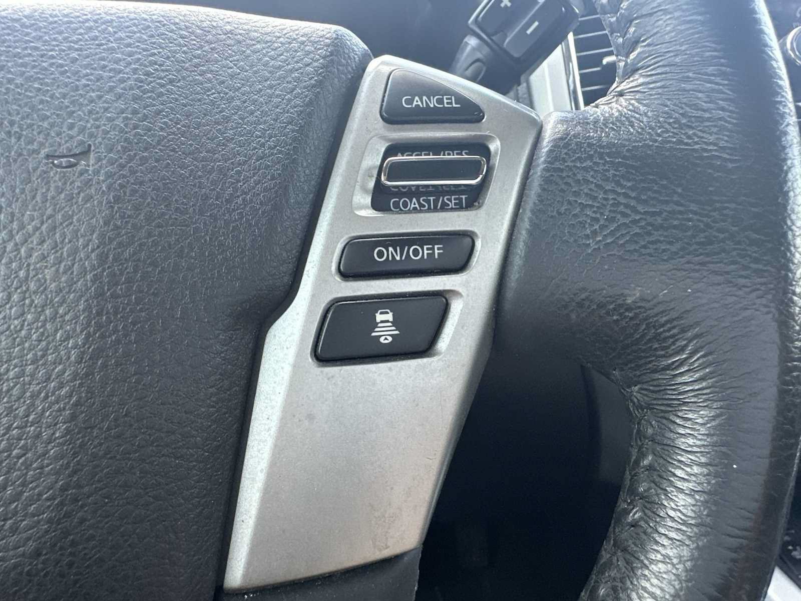 Used 2021 Nissan Titan SV w/ SV Convenience Package RWD image 26