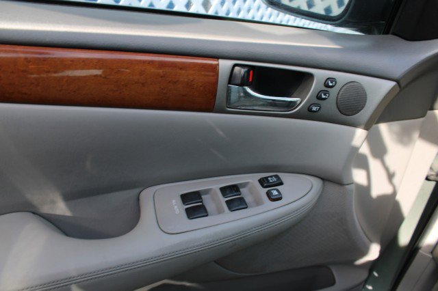 Used 2005 Lexus ES 330 FWD image 21