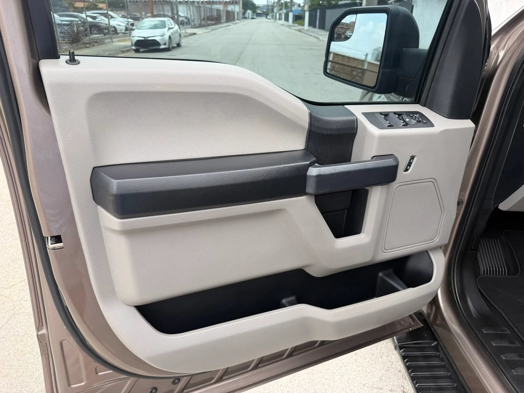 Used 2019 Ford F150 XL w/ Equipment Group 101A Mid AWD/4WD image 9