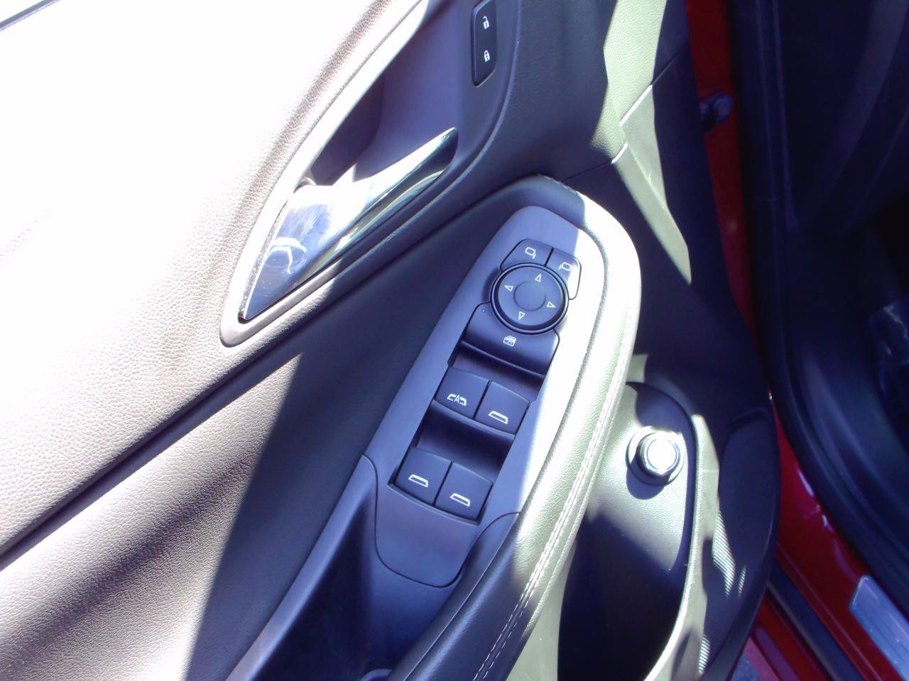 Used 2023 Buick Encore GX Select w/ Sport Touring Package FWD image 12