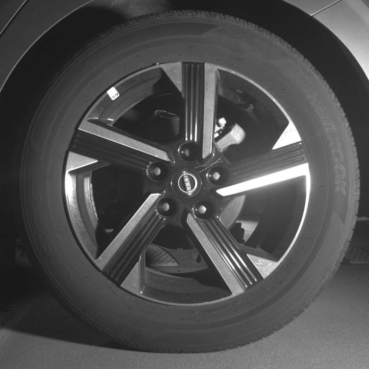 Used 2025 Nissan Sentra SV FWD image 14