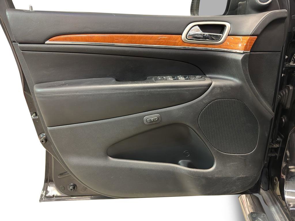 Used 2012 Jeep Grand Cherokee Overland image 13