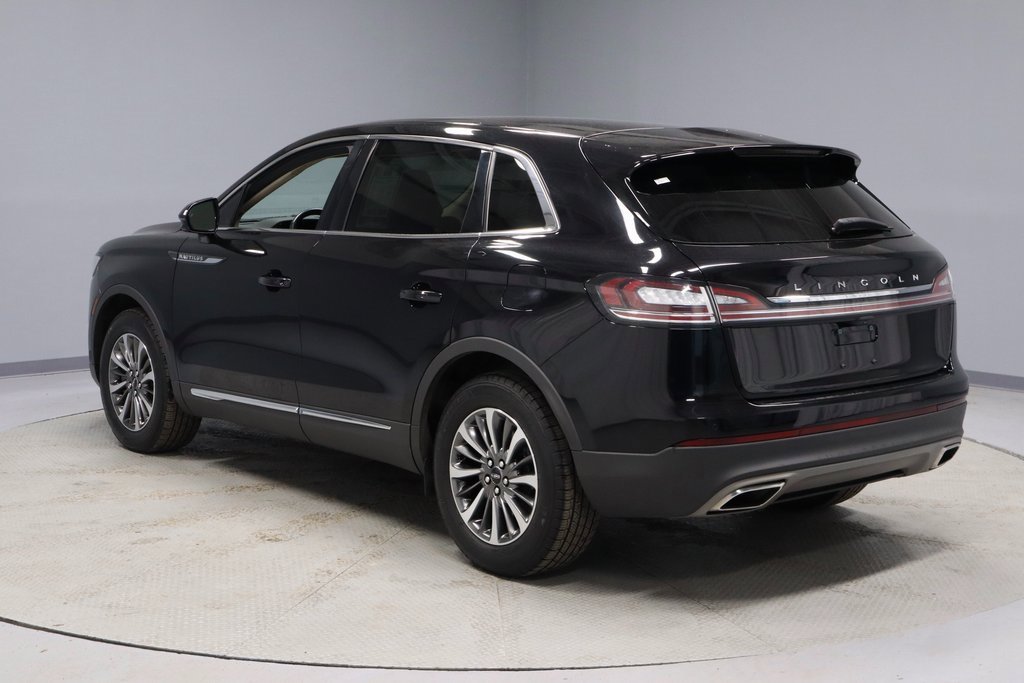 Used 2022 Lincoln Nautilus FWD w/ Premium Package image 11