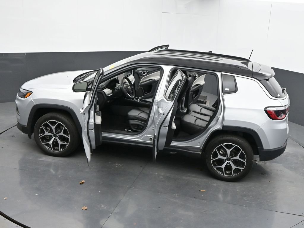 Used 2025 Jeep Compass Limited AWD/4WD image 65