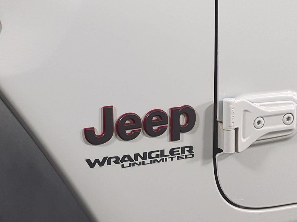 Used 2018 Jeep Wrangler Unlimited Rubicon w/ Cold Weather Group AWD/4WD image 13
