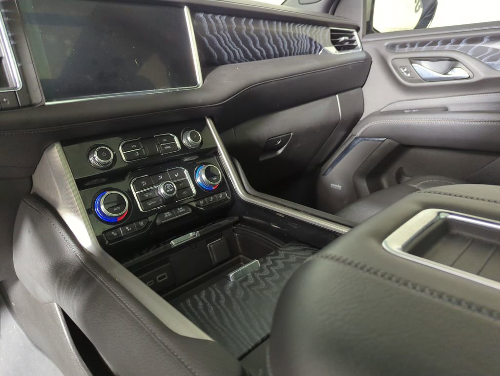 Used 2023 GMC Yukon Denali w/ LPO, Floor Liner Package image 19