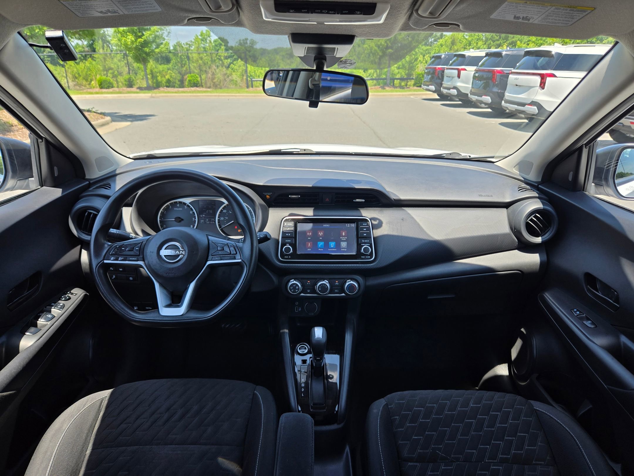 Used 2022 Nissan Kicks S FWD image 10