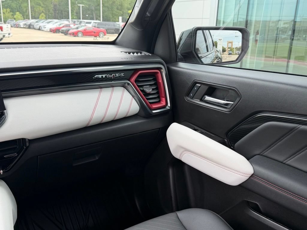 Used 2024 GMC Canyon AT4X AWD/4WD image 30