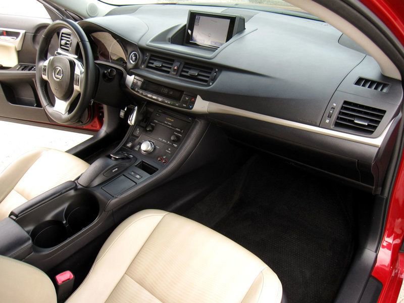 Used 2013 Lexus CT 200h image 23