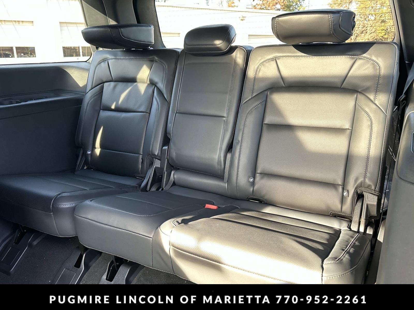 New 2025 Lincoln Navigator Reserve w/ Jet Appearance Package AWD/4WD image 26