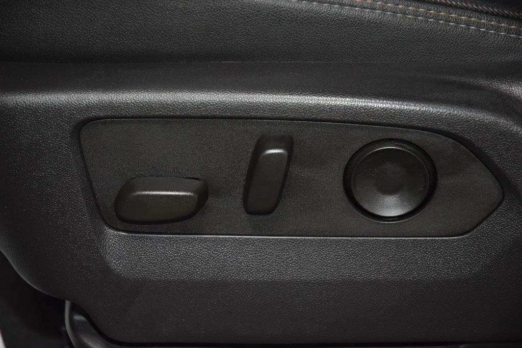 Used 2024 Chevrolet Silverado 1500 High Country AWD/4WD image 44