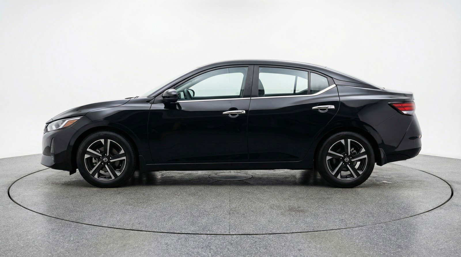 Used 2025 Nissan Sentra SV image 5