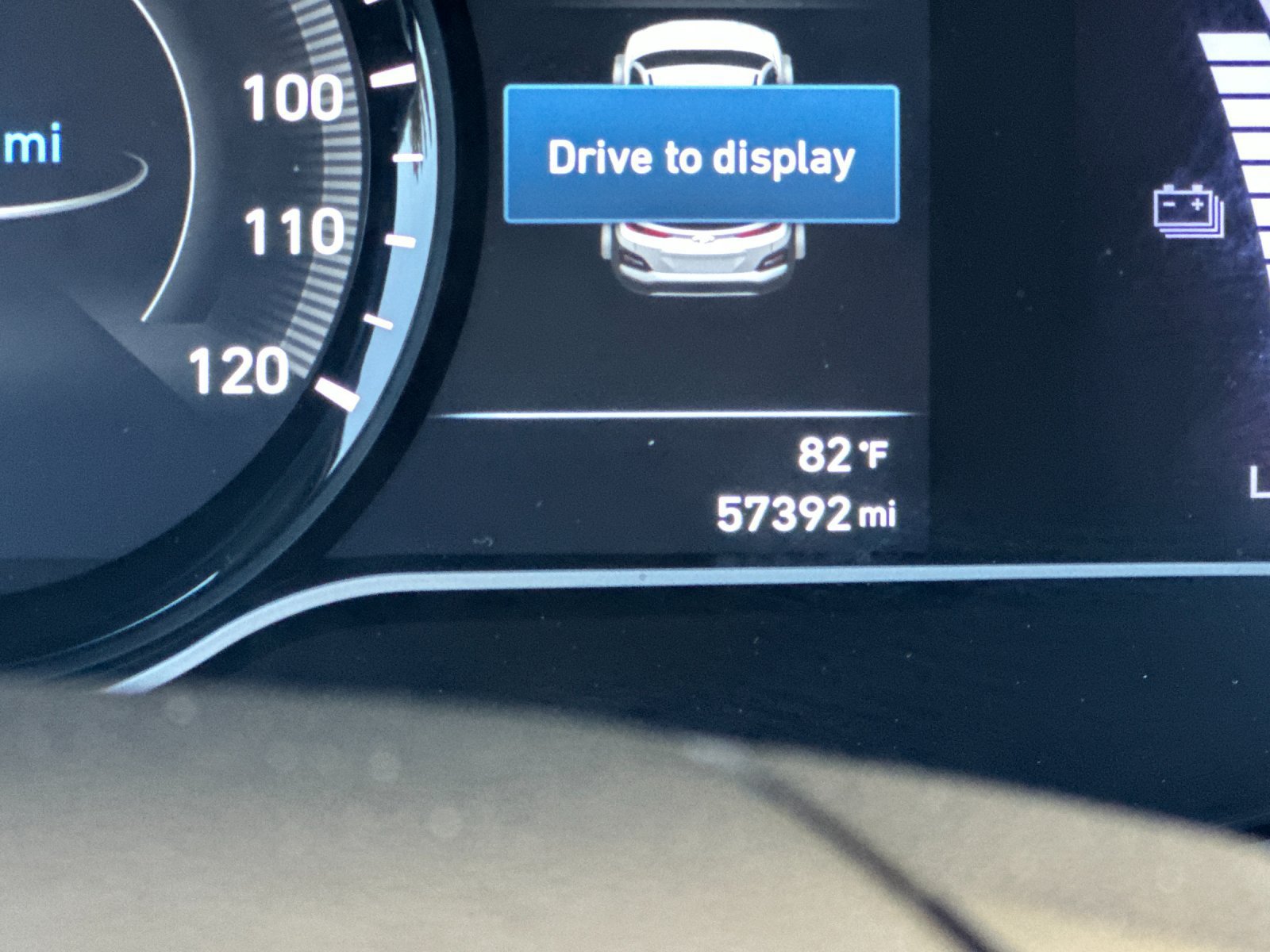 Used 2021 Hyundai Kona Limited w/ Cargo Package FWD image 27