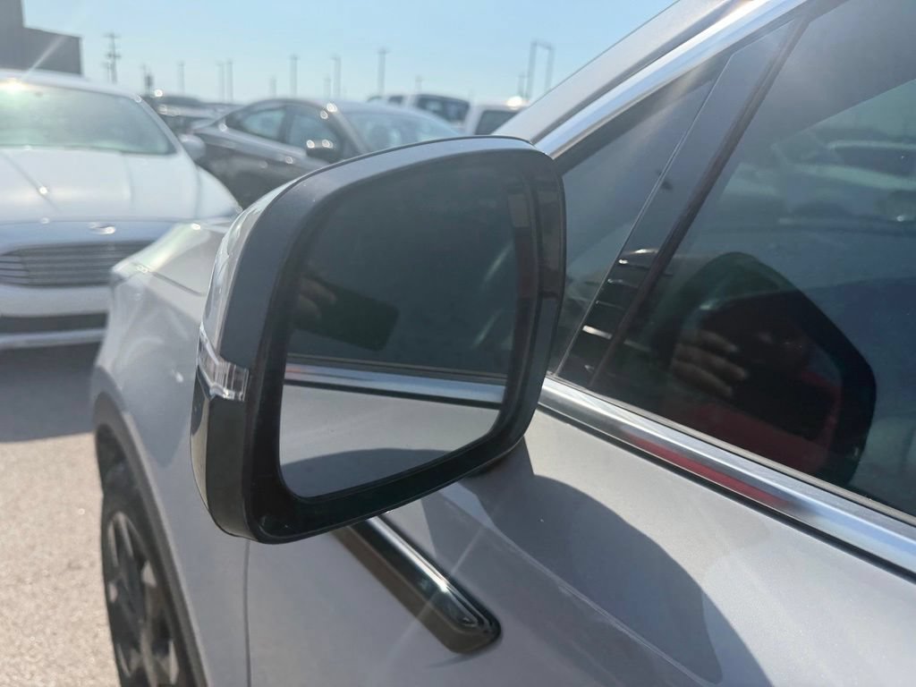 Used 2025 Kia Sorento EX w/ Panoramic Sunroof Package FWD image 10
