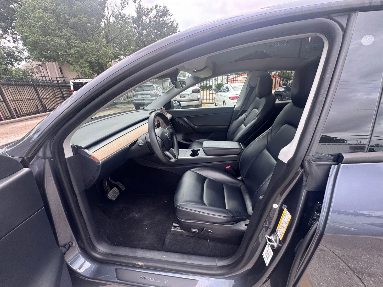 Used 2021 Tesla Model Y Long Range AWD/4WD image 4