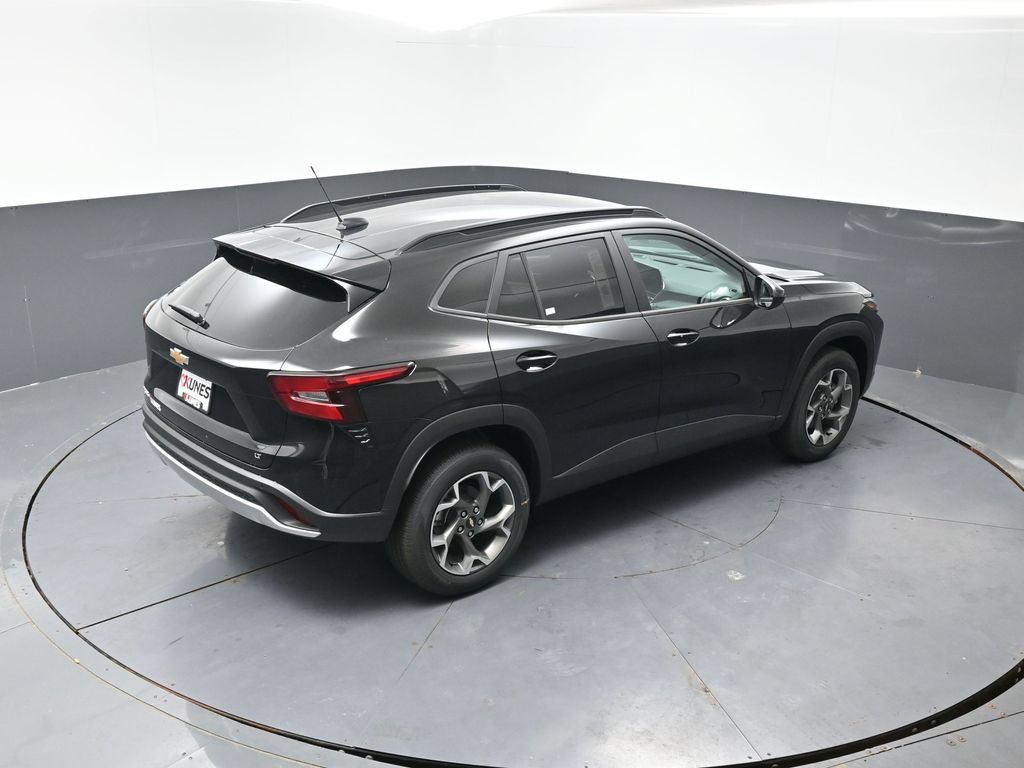 New 2026 Chevrolet Trax LT w/ Driver Confidence Package FWD image 28
