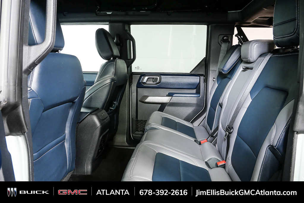 Used 2022 Ford Bronco Outer Banks w/ Sasquatch Package image 18