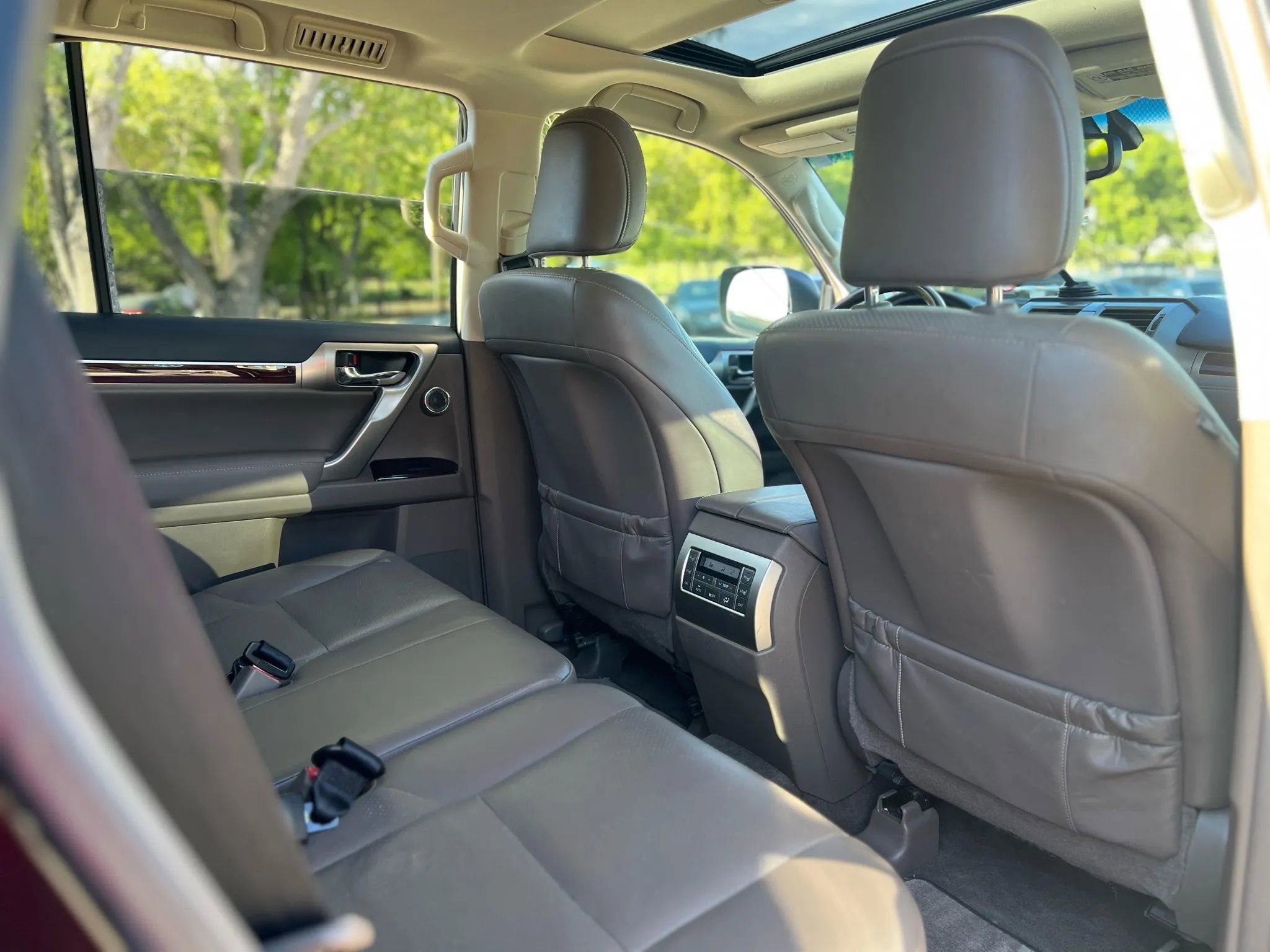 Used 2014 Lexus GX 460 Luxury image 10