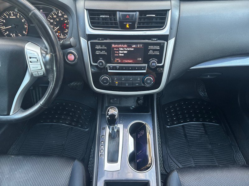 Used 2018 Nissan Altima FWD image 16