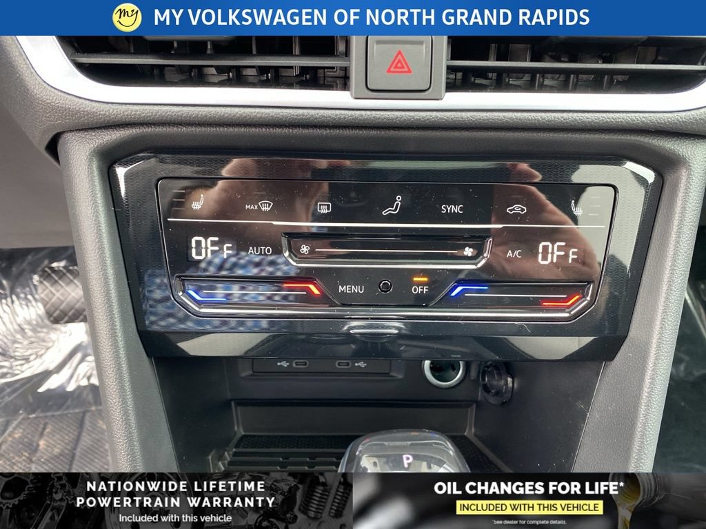 New 2026 Volkswagen Taos SE AWD/4WD image 14