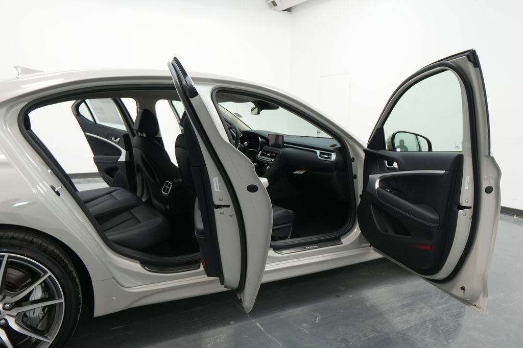 New 2026 Genesis G70 2.5T image 27