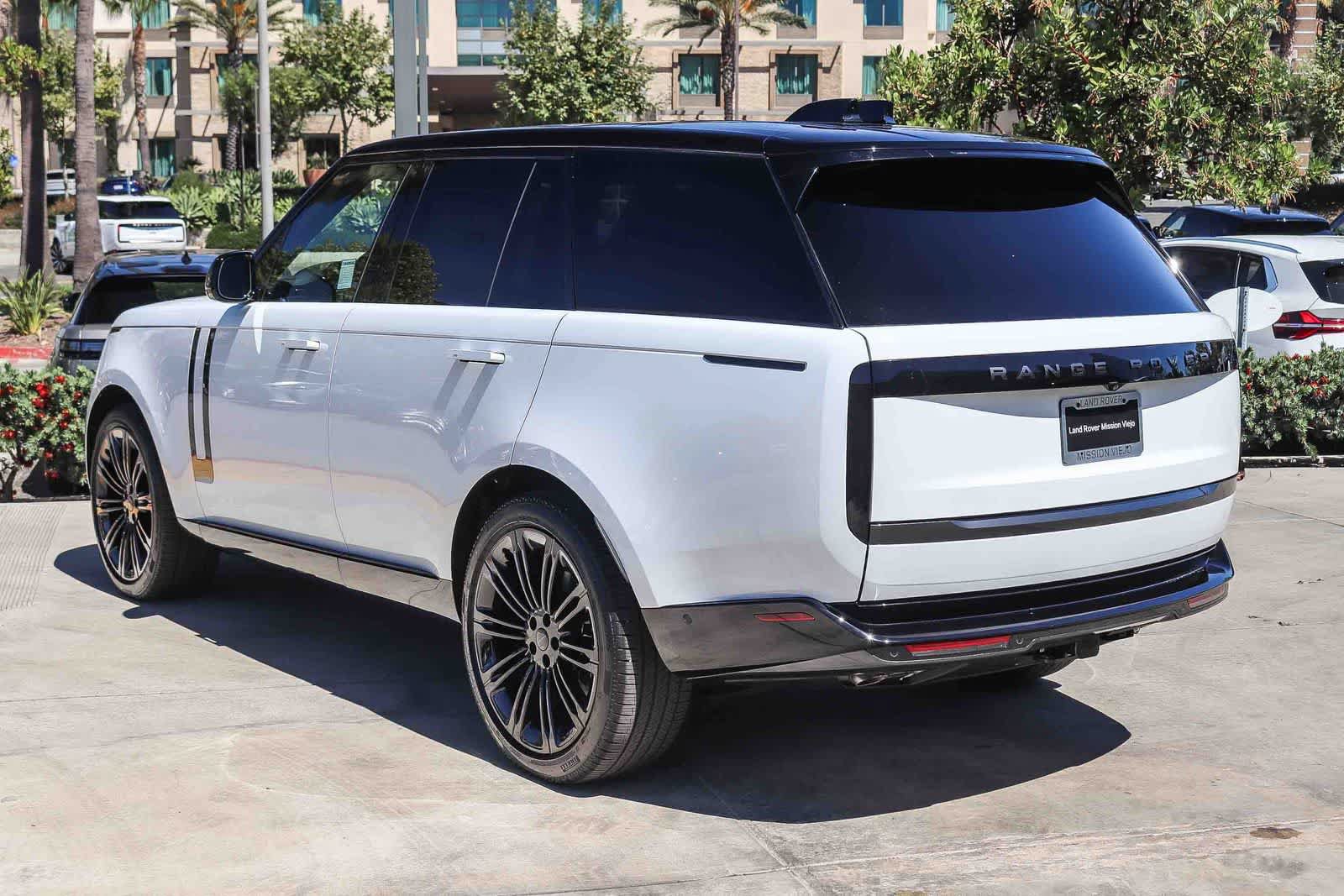 New 2026 Land Rover Range Rover SE AWD/4WD image 6